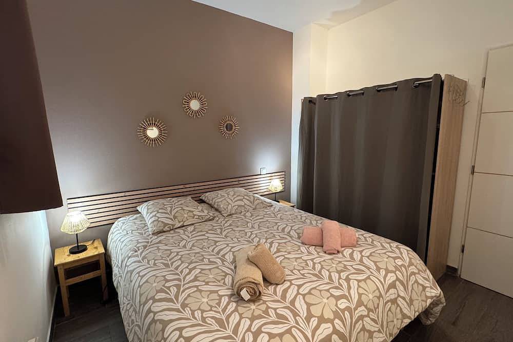 Gîte l’olivade Pour 4 pers piscine privée in Flayosc, Région de Draguignan
