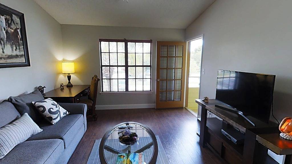 Ganze Wohnung, Gated Community Luxus neue Designer renovierte Wohnung Minuten von Parks in Orlando, Orange County (FL)
