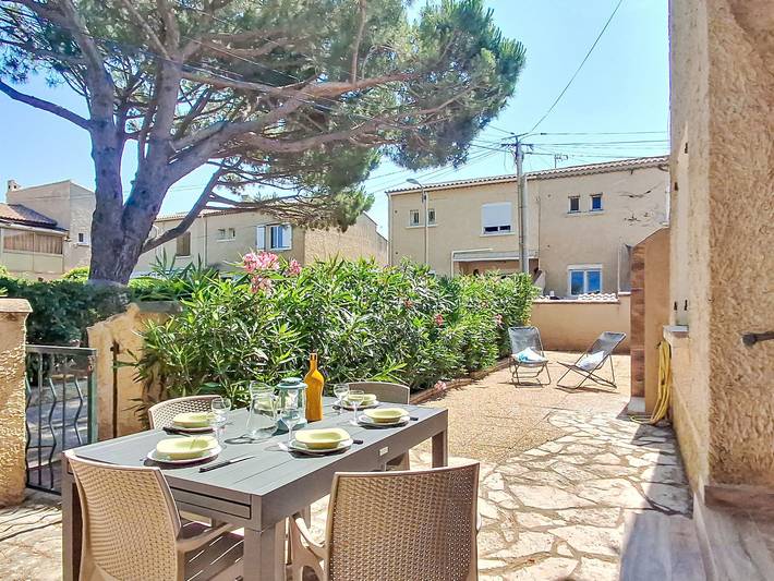 Location de vacances pour 8 personnes, avec jardin et terrasse dans La Coudoulière - 2