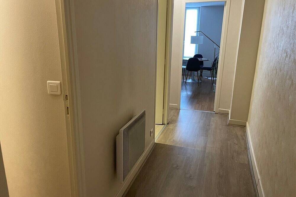 Apartamento entero, Apartamento-Vista a la Ciudad-Baño Privado in Chablis (Yonne), Auxerre region