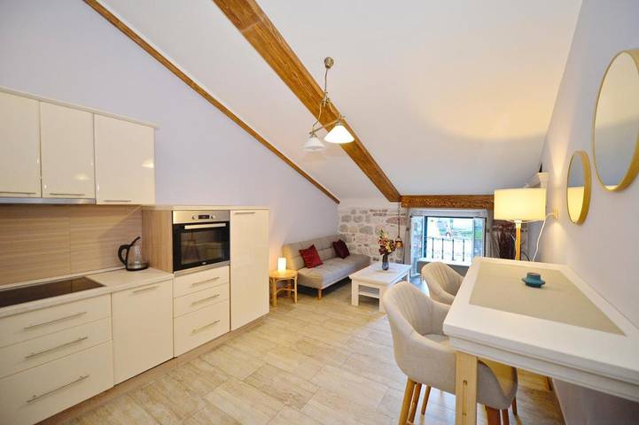 Gîte pour 2 personnes, avec vue à Kotor - 4