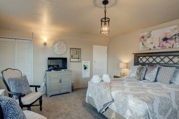 Location de vacances pour 11 personnes, avec terrasse et jardin à Reno