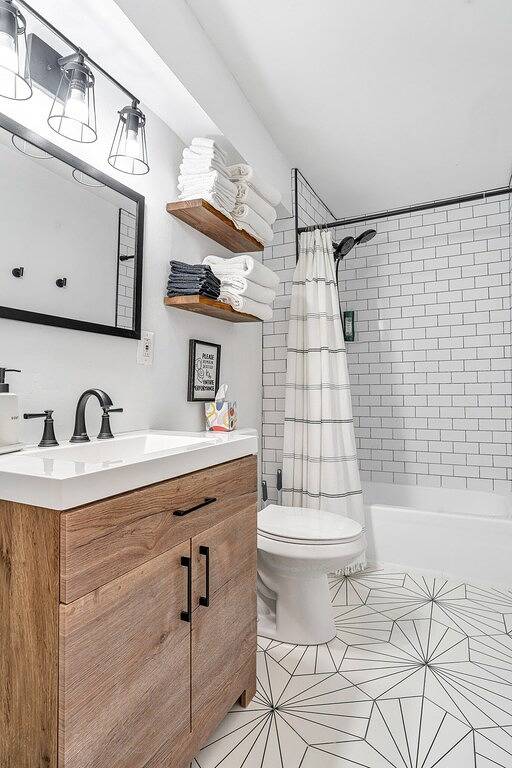 Cheerful 2 Bedroom House on the Hill in St. Louis in St. Louis, Missouri