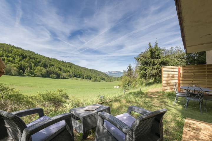 Ganze Wohnung, Ferienwohnung für 4 Personen mit Terrasse in Saint-Léger-les-Mélèzes, Nationalpark Écrins