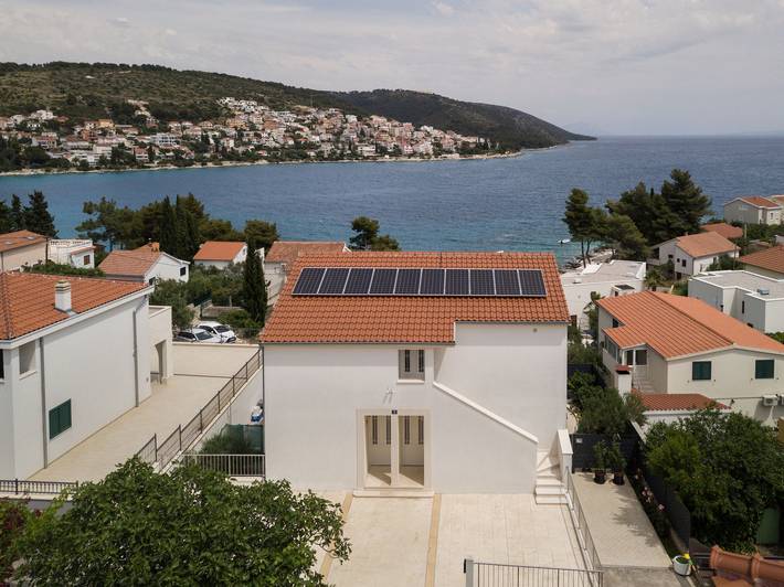 Ganze Wohnung, Apartments Lumaduma in Okrug Gornji, Ciovo
