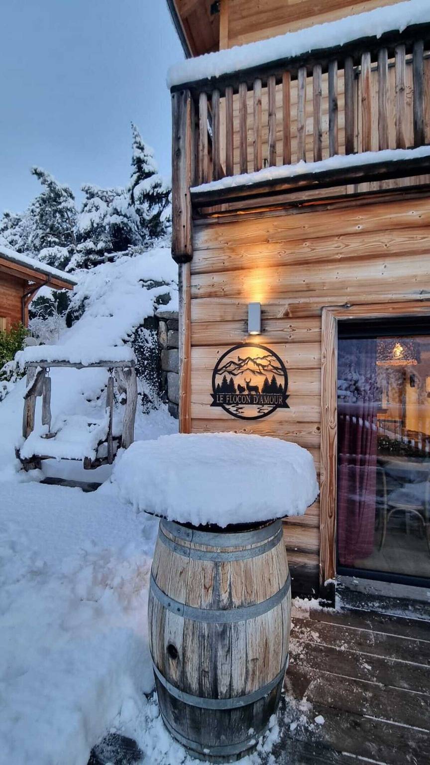 Luxuriöses Chalet mit Terrasse mit Bergblick und Wlan in Auron, Saint-Étienne-de-Tinée