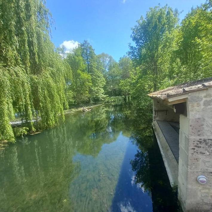 Location de vacances pour 5 personnes, avec jardin et jacuzzi à Vervant - 2