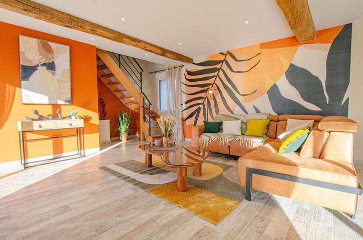 Location de vacances pour 6 personnes, avec terrasse et jardin dans Pouan Les Vallees