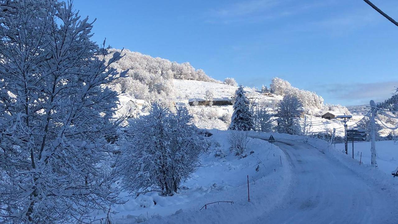 Three-Bedroom House in Usclades-et-Rieutord, Parc naturel régional des Monts d'Ardèche