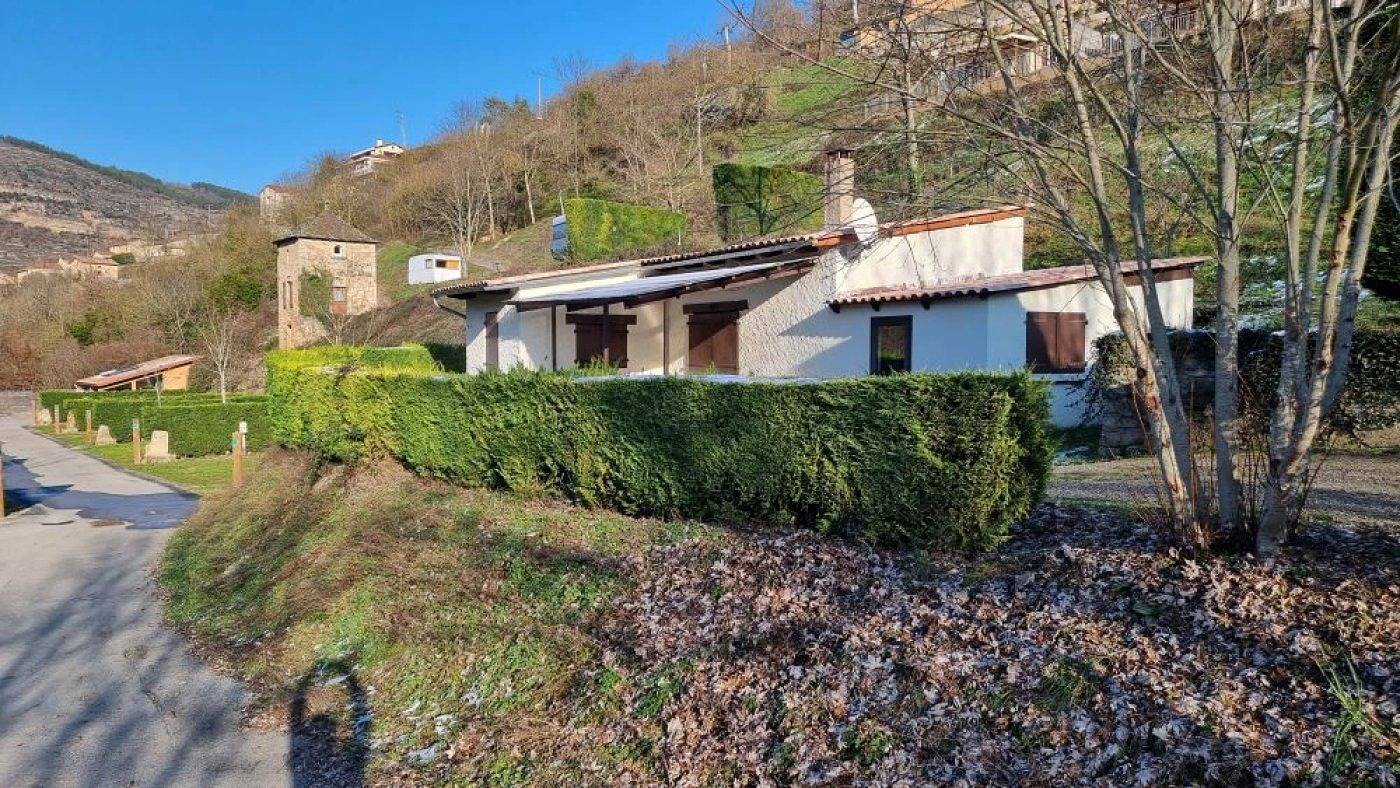 Zecamping 4 étoiles animé piscine chiens acceptés chalet Tv clim in Saint-Rome-de-Tarn, Parc naturel régional des Grands Causses