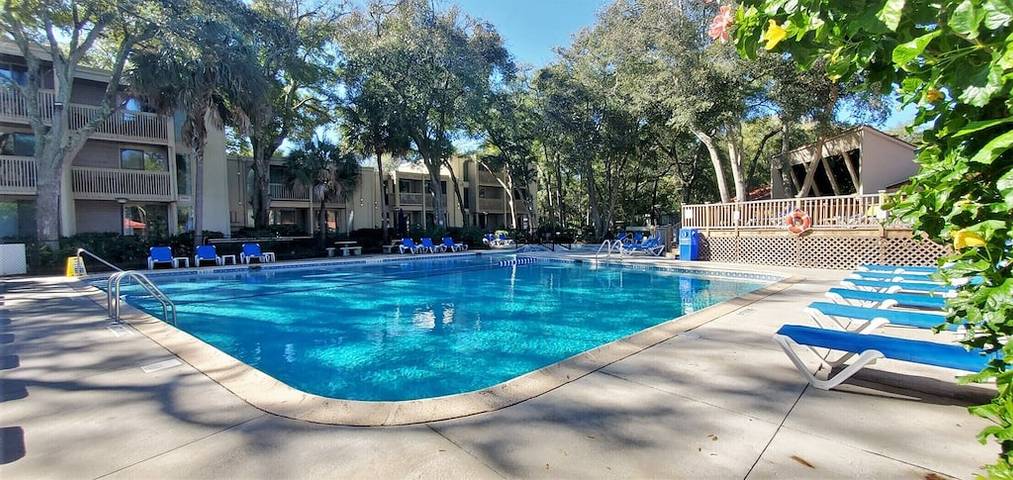 Vacation rental for 4 people, with balcony and pool in Jekyll Island