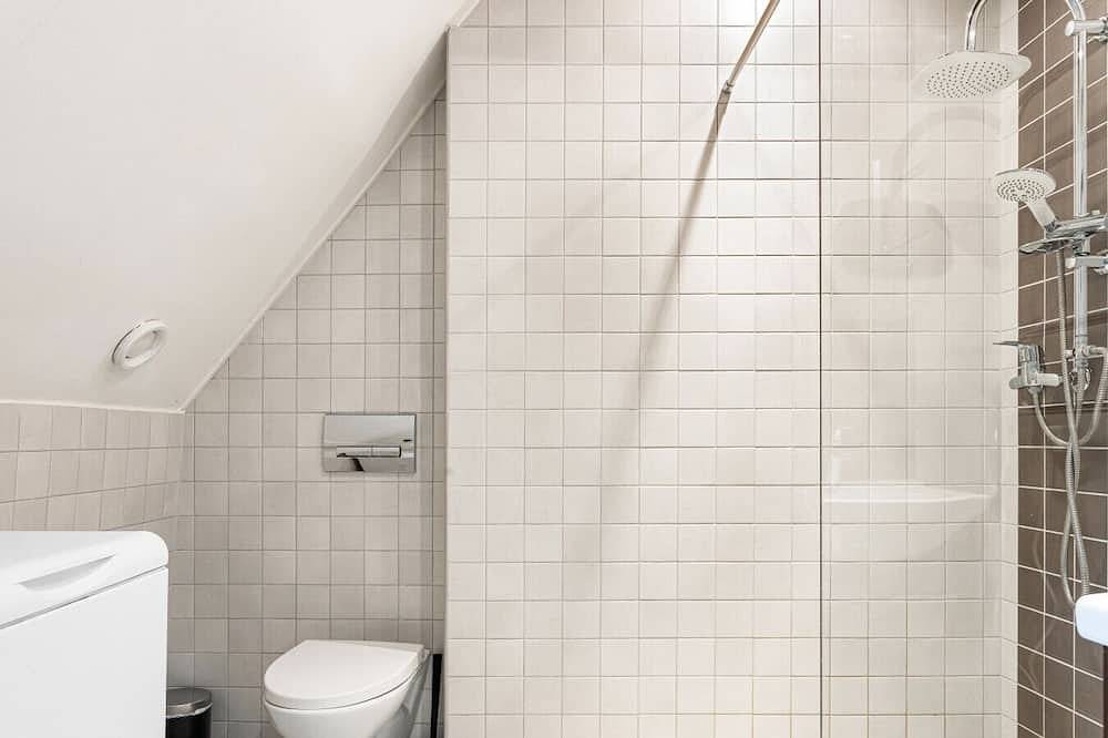 Ganze Wohnung, Historisk takvåning i gamla stan in Stockholm, Schwedische Ostsee