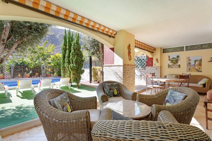 Villa pour 6 personnes, avec jardin à Arona - 3