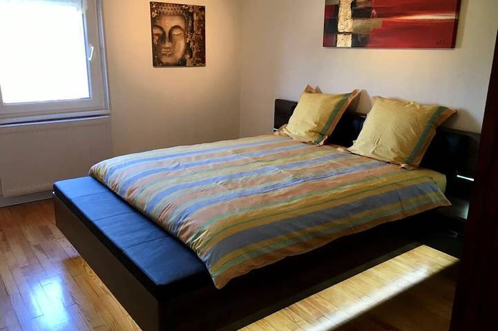 Au Jardin Du Levant\" gîte with large swimming pool and games room in Holwinge, Saargemünd
