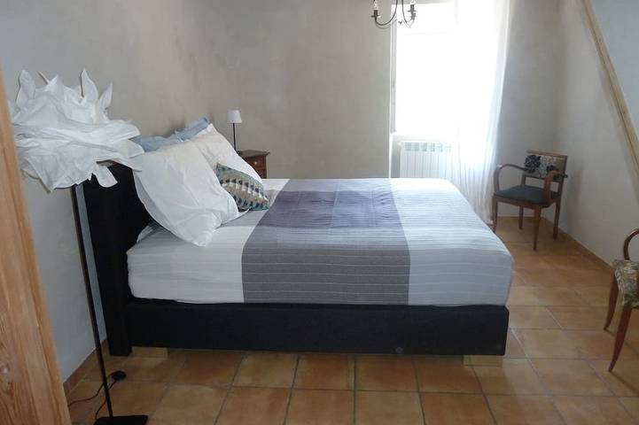 Location de vacances pour 6 personnes, avec terrasse et jardin à Gigondas - 2