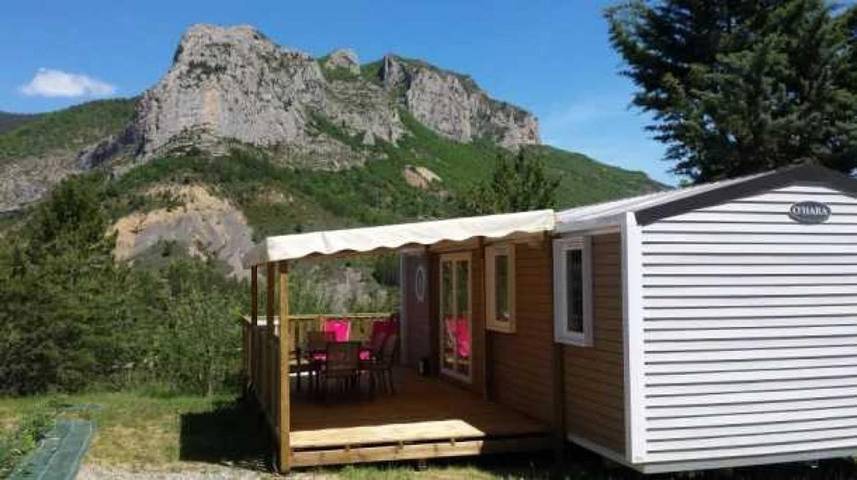 Maison de vacances pour 6 personnes, avec Terrasse ainsi que Jacuzzi et Piscine