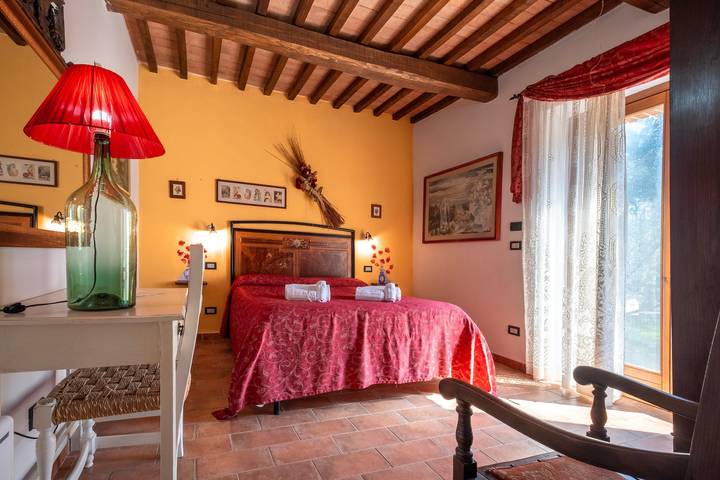Room 'Camera 3 - Il Maggio' with Shared Pool, Wi-Fi and Air Conditioning in Manciano (municipality), Grosseto Province