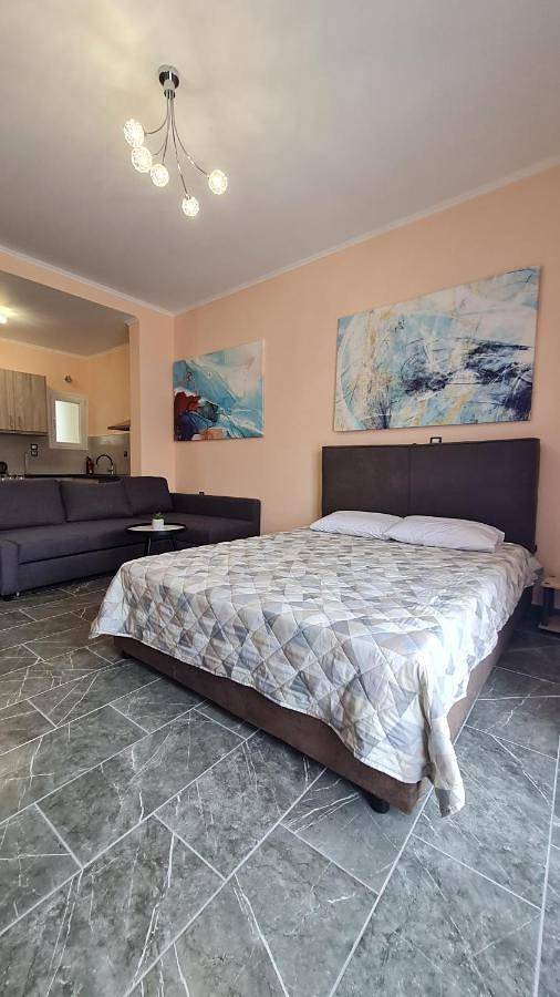 Gîte pour 4 personnes, avec balcon dans Érétrie - 2