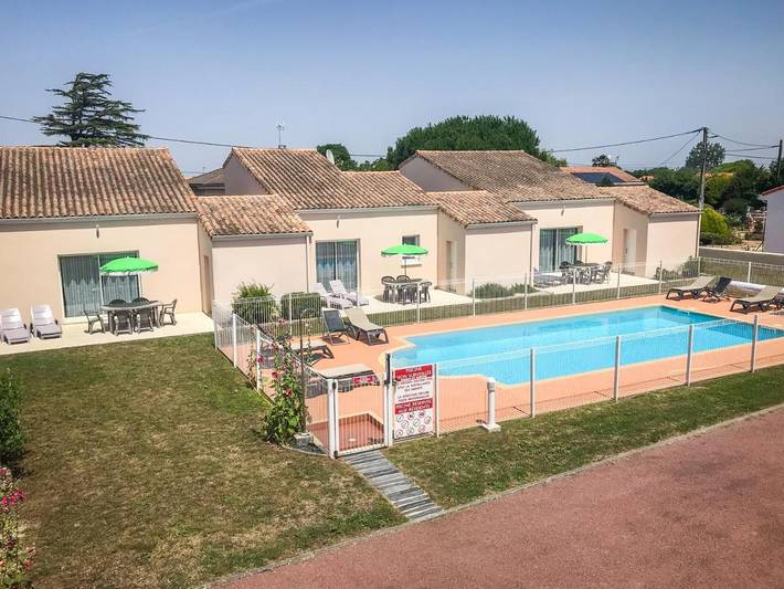 Location de vacances pour 6 personnes, avec piscine ainsi que jardin et vue, adapté aux familles à Bourcefranc-le-Chapus - 4