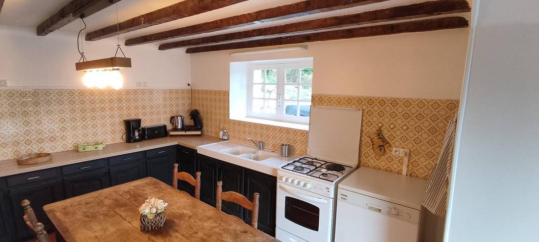 Gîte pour 6 personnes, avec jardin à Le Malzieu-Ville - 4