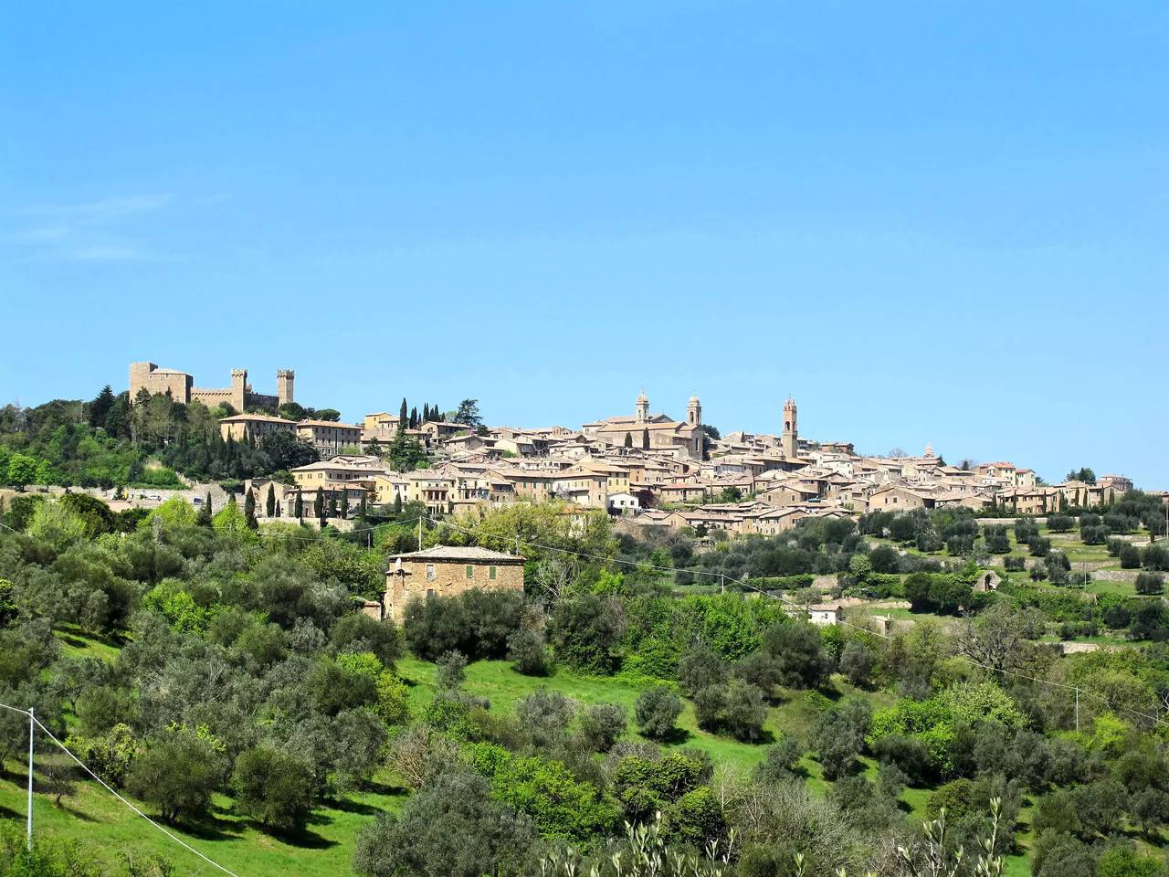 Apartamento entero, 2 estancias 6 personas in San Giovanni d'Asso, Montalcino