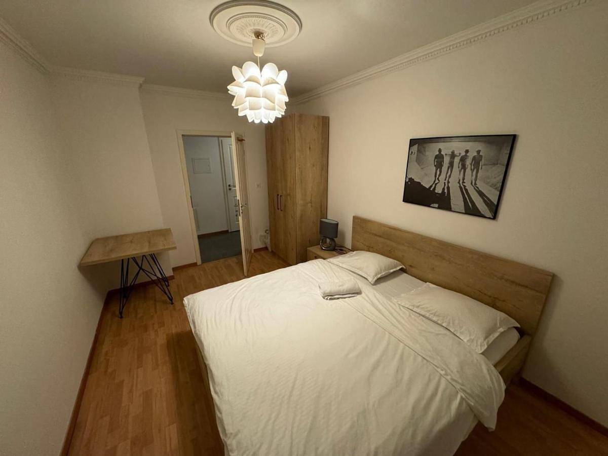 Entire holiday apartment, Zürizimmer in Zurich, Zurich district