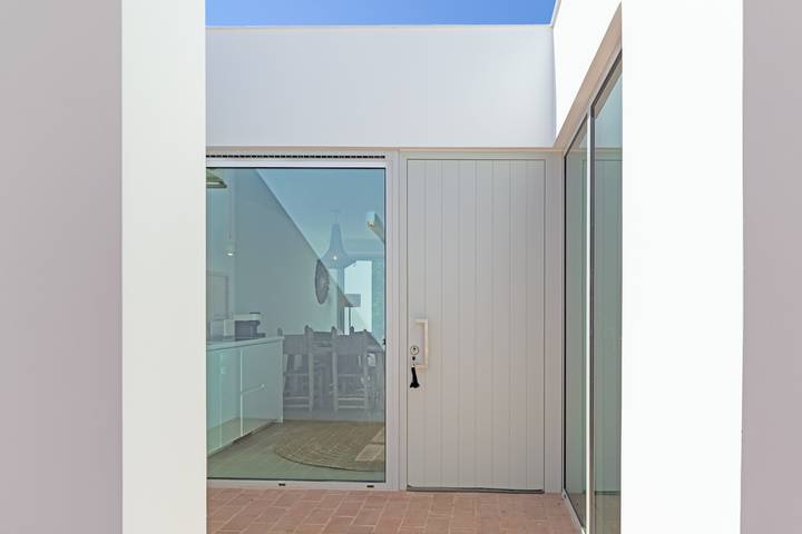 Holiday Home 'Casa 4' with Private Pool, Wi-Fi and Air Conditioning in São Teotónio, Costa Alentejana