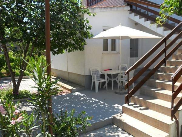 Ferienwohnung für 3 Personen, mit Terrasse in Biograd na Moru - 4