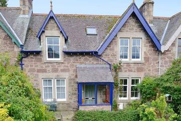 Gîte pour 4 personnes, avec jardin à Callander