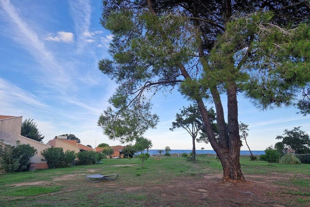 Ganze Wohnung, Studio for 2 people, sea view. in Poggio-Mezzana, Corte und Umgebung