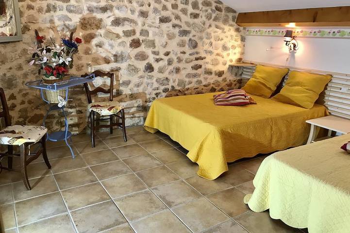 Location de vacances pour 5 personnes, avec jardin et terrasse à Liausson - 3