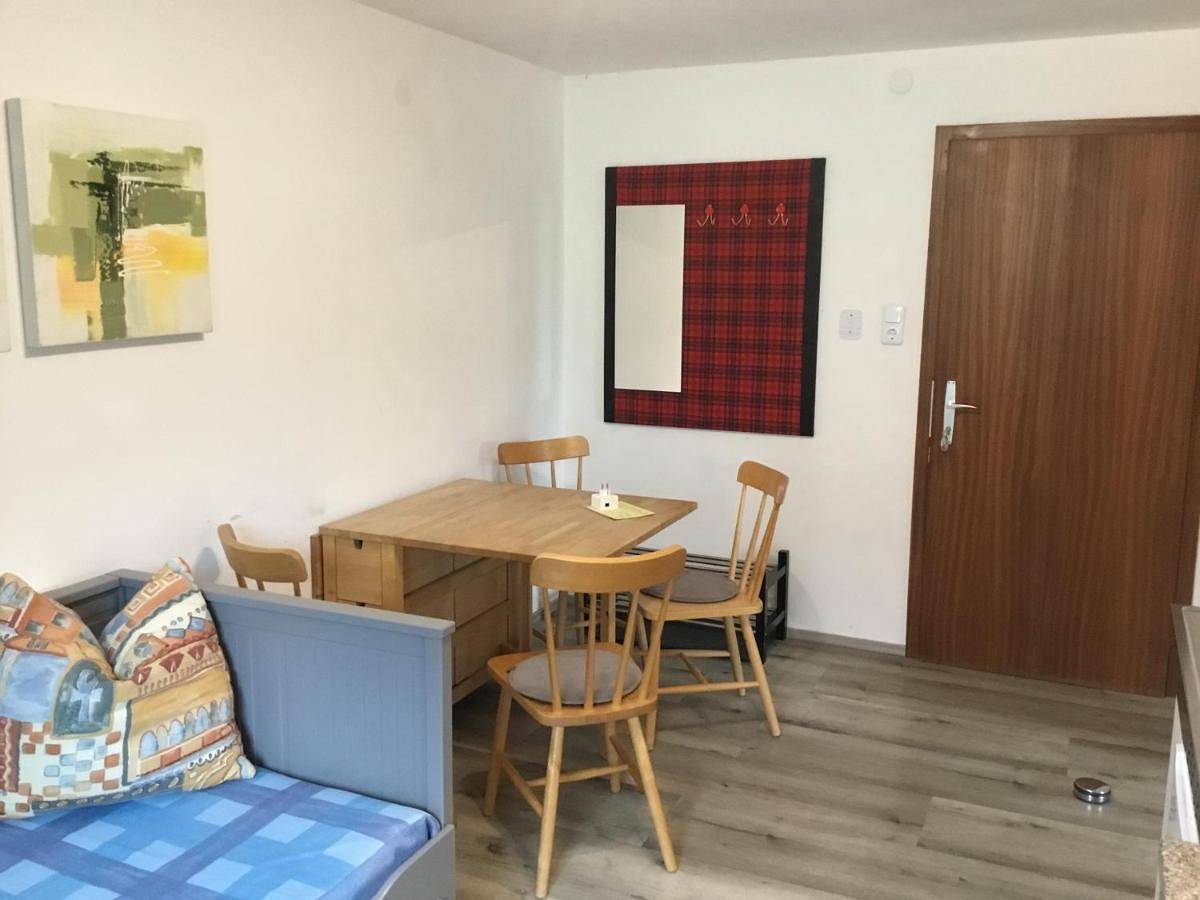 Ganze Ferienwohnung, Family Room with Private External Bathroom in Gemeinde Mattsee, Bezirk Salzburg-Umgebung