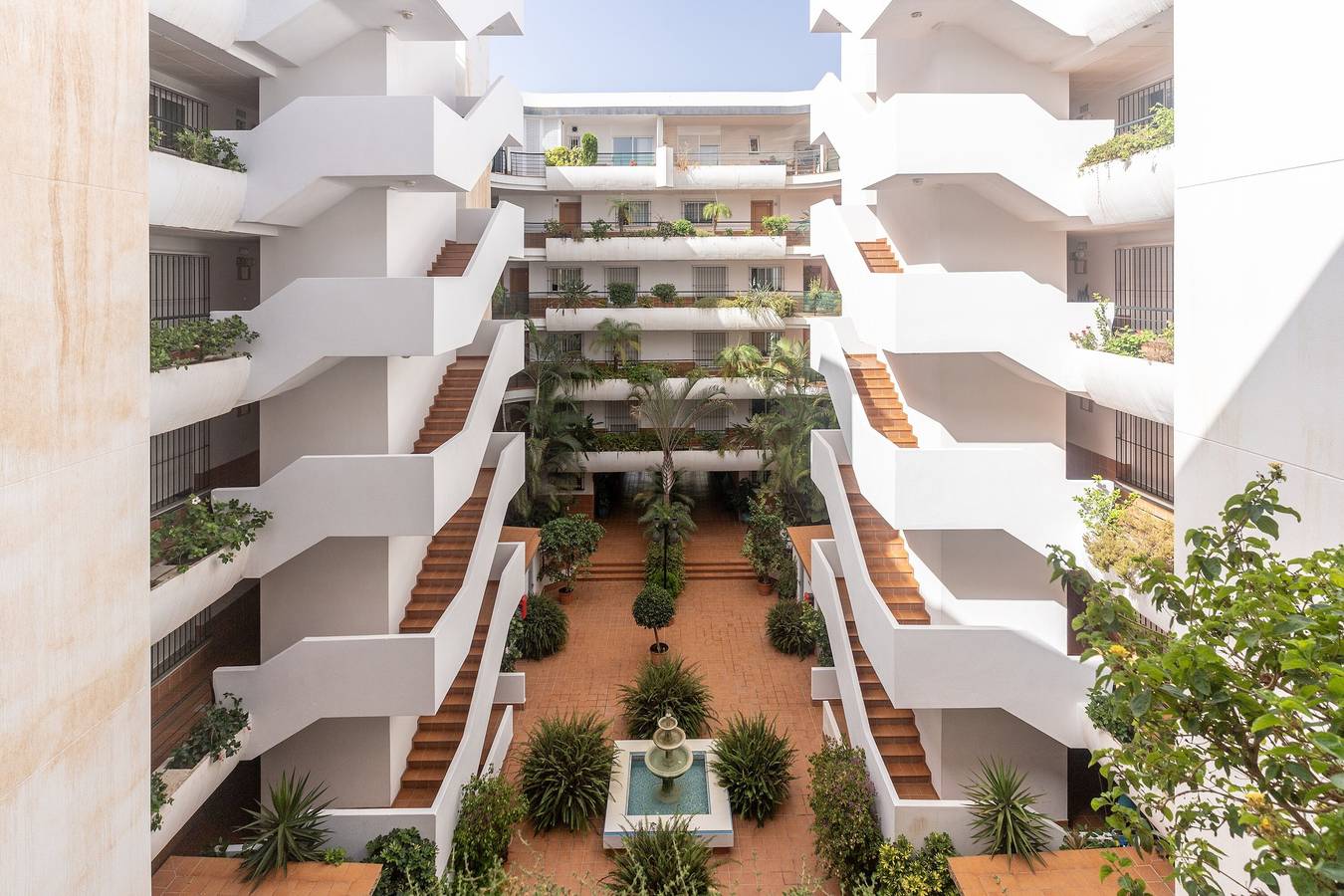 Ganze Wohnung, Ferienwohnung Guadalmina Alta mit Bergblick, Gemeinschaftspool und Wlan in San Pedro de Alcántara, Marbella