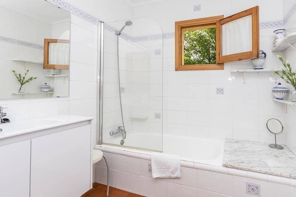 Finca Alegra per 6 persone, di cui max. 4 adulti, piscina, internet gratuito, in Pollença Città, Pollença