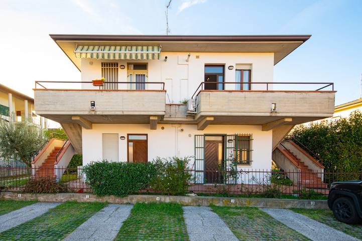 Ferienwohnung für 2 Personen, mit Balkon und Garten in Sirmione - 2