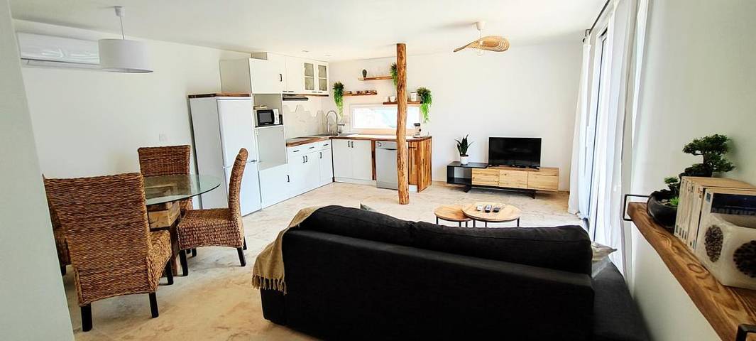 Apartamento de vacaciones para 6 personas, con terraza y piscina - 1
