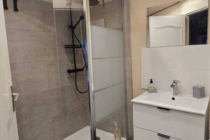 Gîte pour 2 personnes, avec jardin et terrasse à Biganos - 4