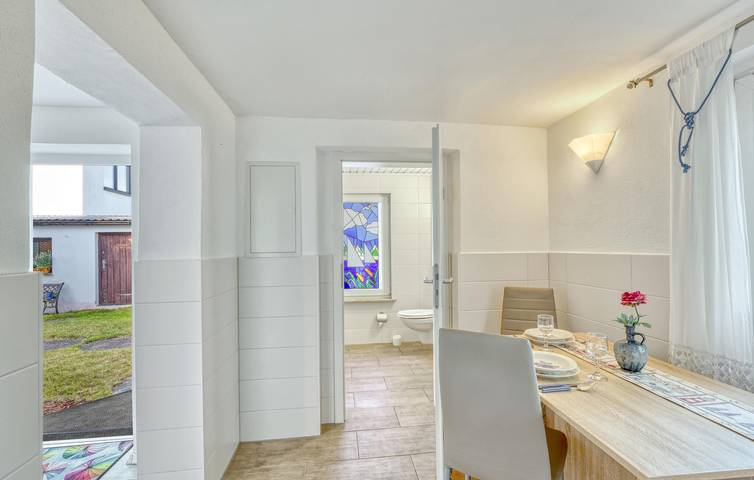 Ganze Ferienwohnung, Appartement am Strand mit Parkplatz und Soundsystem in Waren (Müritz), Müritz