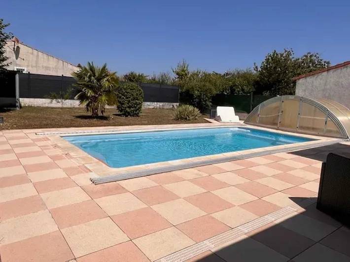 Villa accueillante à Saint-Froult avec piscine privée in Saint-Froult, Région de Rochefort