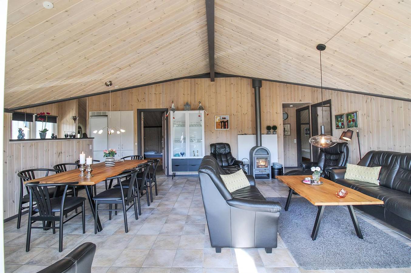 Beautiful home in Oksbøl w/ 4 Bedrooms, Sauna and Wifi in Jegum, Varde Region