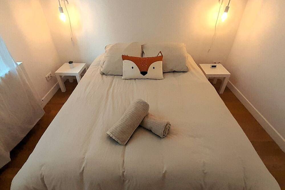 Appartement entier, 1-Studio Cosy à 10 min de Paris | Train, Métro in Noisy-le-Sec, Seine-Saint-Denis