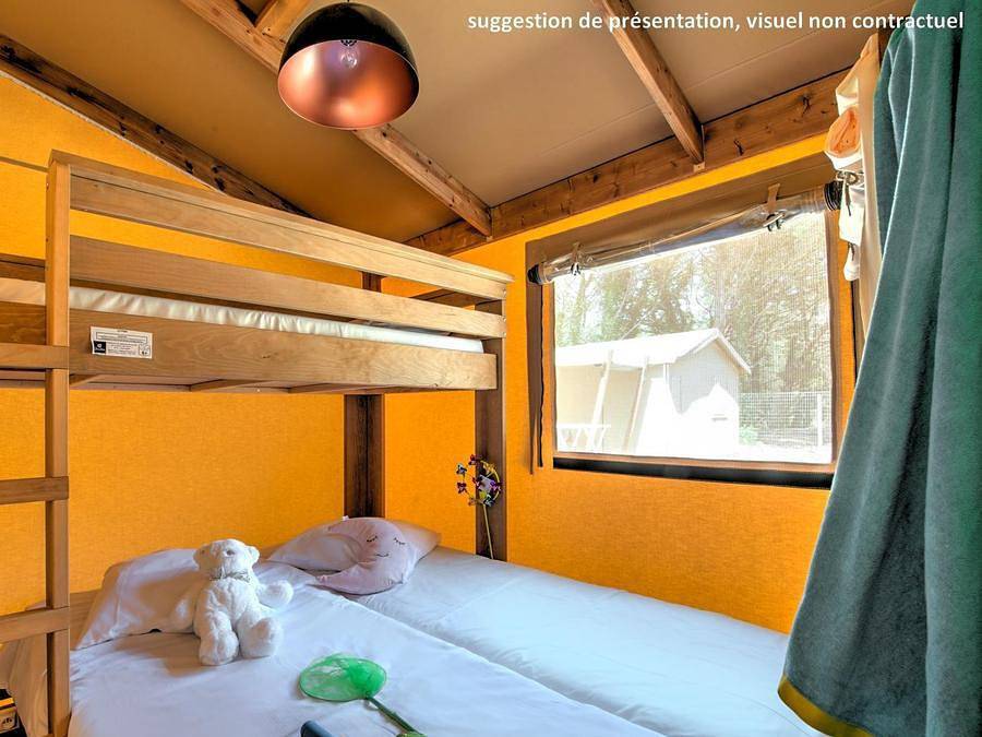 Flower Camping Le Conleau - Safarizelt 5 personen - Ecolodge Cotton Toilée Confort 32m² (2 Zimmer) + überdachte Terrasse 11m² + Tv in Vannes, Côte des Mégalithes
