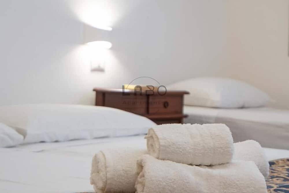 Entire apartment, Eirene 2 apartment in the historic center in Tropea, Vibo Valentia Province