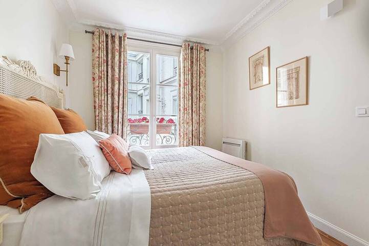 Gîte pour 4 personnes, avec balcon dans Theatre De La Tour - 3