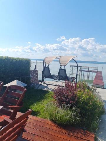 Ferienhaus für 7 Personen, mit Garten und Ausblick sowie Seeblick, mit Haustier in Ungarn