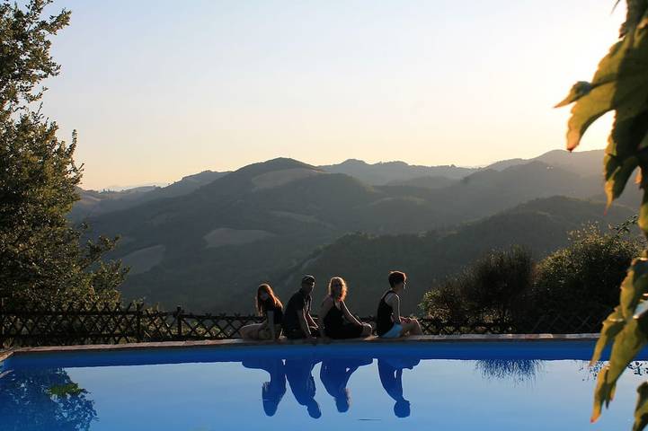 Ferienwohnung für 3 Personen, mit Whirlpool und Pool sowie Terrasse und Garten in Urbino
