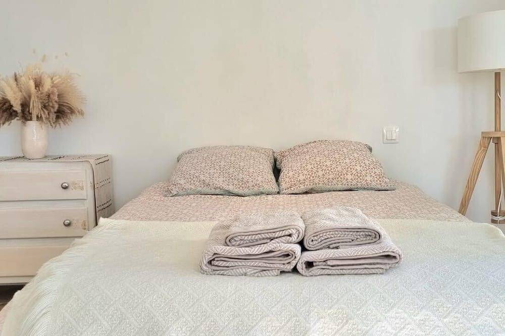Apartamento entero, Bright & Cosy 2-Bed Apartment in Lambesc, Region de Aix-en-Provence