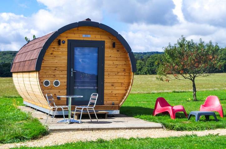 Location de vacances pour 4 personnes, avec vue et jardin à Lugny - 4