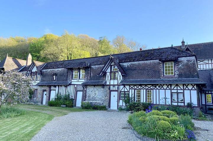 Gîte pour 6 personnes, avec terrasse et jardin