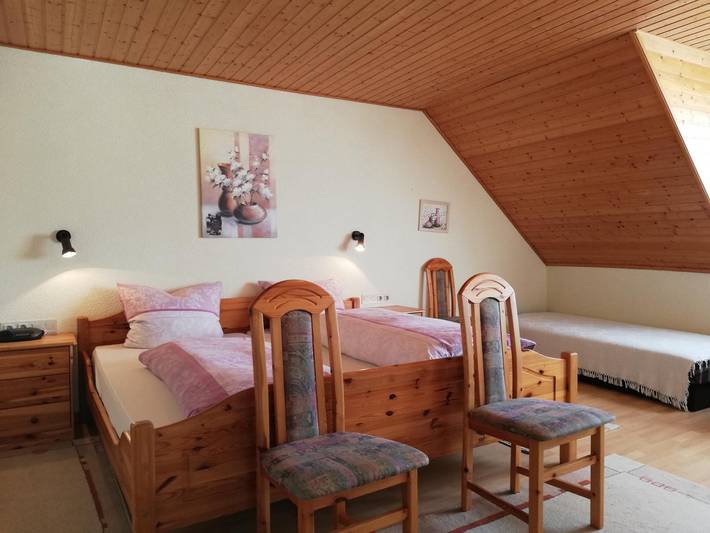 Ferienwohnung für 3 Personen, mit Garten